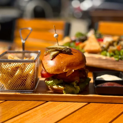 Chicken/Beef Burger
